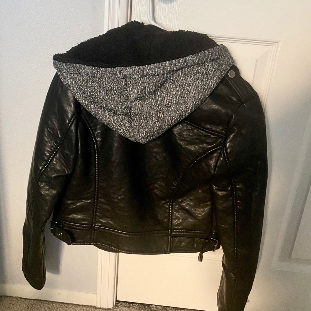 Leather jacket with removable Fur Hood